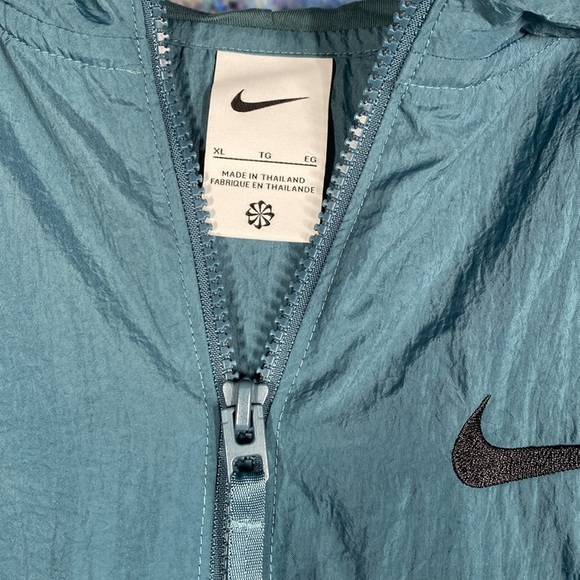 Nike Women’s Activewear Breathable Windbreaker Jacket Blue XL - Picture 5 of 8